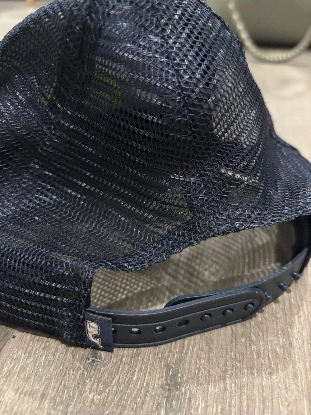 KIDS ONE size Vineyard Vines Blue Camo Trucker Hat with Neon Yellow